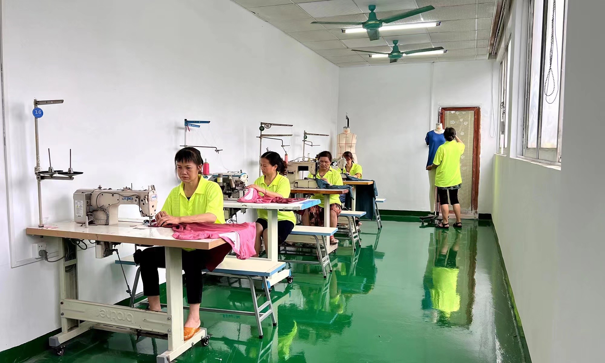 Guangzhou Vinas clothing technology Co., LTD γραμμή παραγωγής εργοστασίων