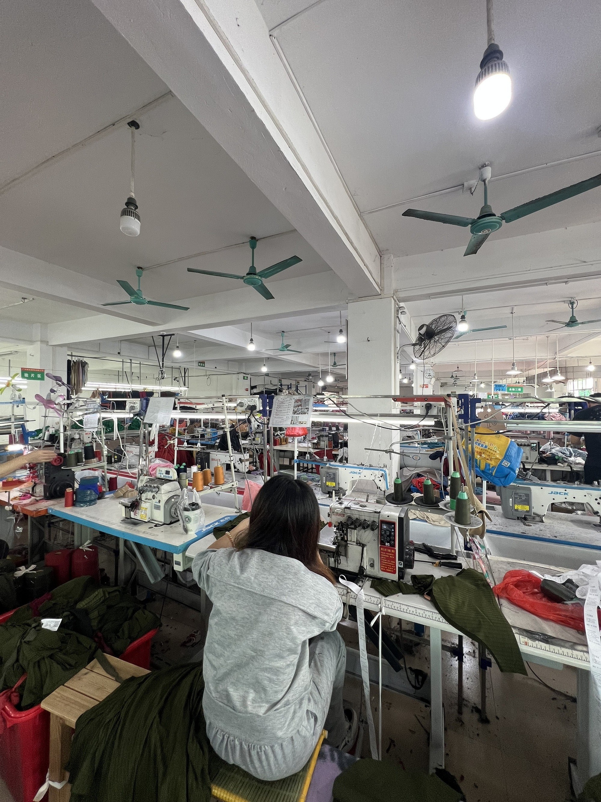 Κίνα Guangzhou Vinas clothing technology Co., LTD Εταιρικό Προφίλ