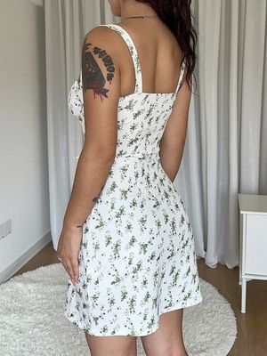 Μικρό λουλούδι σέξι φόρεμα Slip Halter Slim Fit φούστα γραμμή λαιμό φούστα