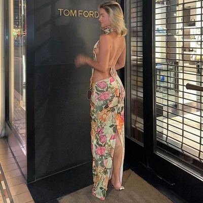 Σεξουαλικό χωρίς πλάτη χωρίς ιμάντα κορυφή Slim Split φούστα V λαιμό Μακρύ μήκος